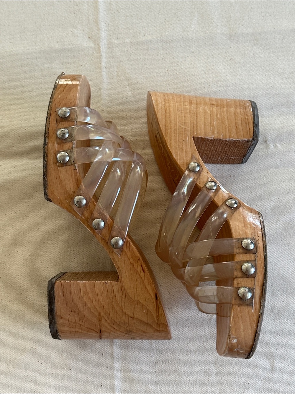 Vintage Clear Strappy Wood Block Heel Sandals - Picture 3 of 11